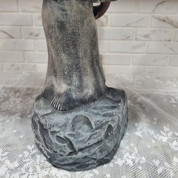 Native American Maiden with dove Hand Painted - Picture 7 of 11